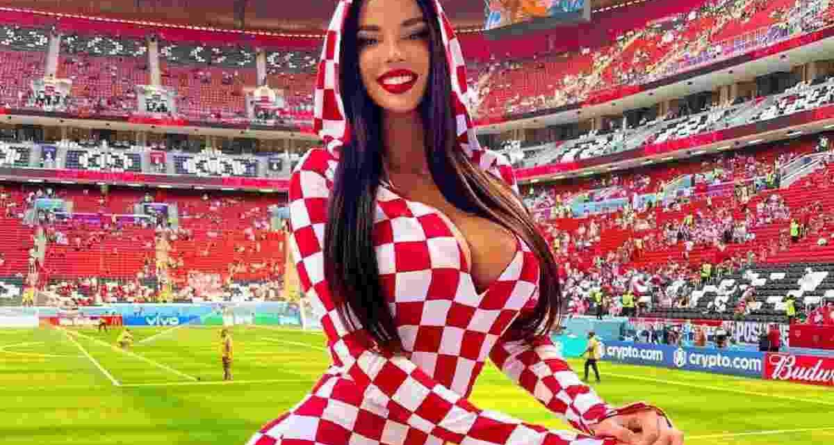 Ivana Knoll: chi è la sexy tifosa della Croazia che sta spopolando sui social e cosa rischia